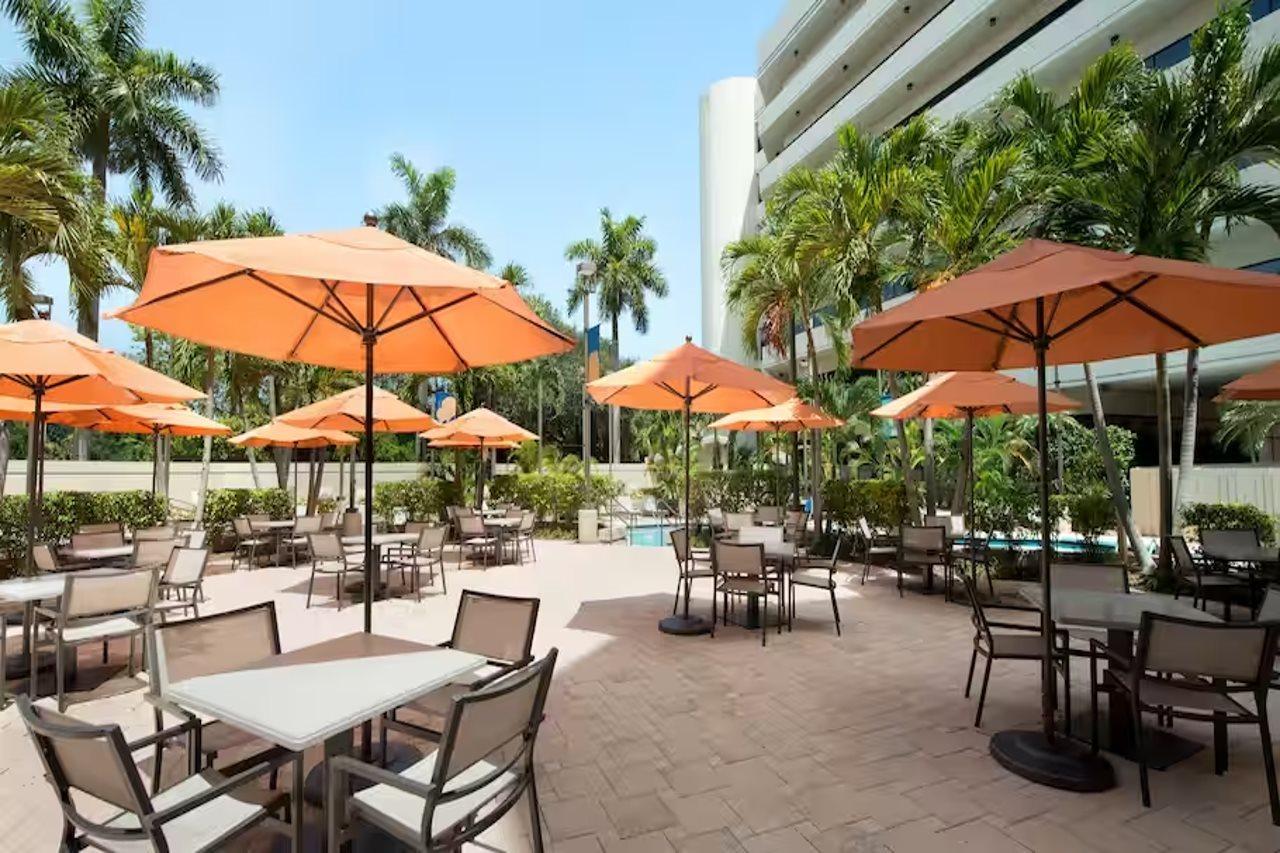 Embassy Suites Boca Raton Exterior foto