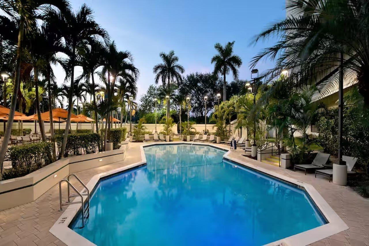 Embassy Suites Boca Raton Exterior foto